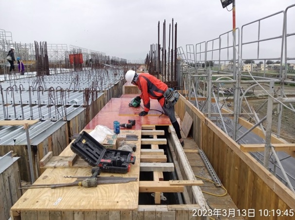 第二舍房大樓2F頂板北側施工中